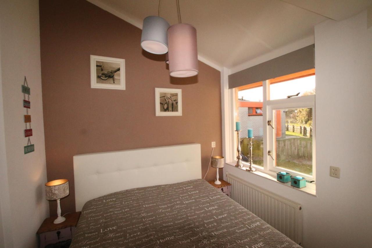 Ferienhaus Am Meer Mit Kamin & Sauna - Seestern 251 Джулианадорп Екстериор снимка
